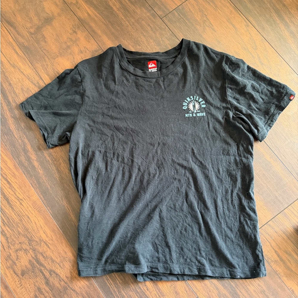 Quiksilver Men's Black Graphic Tee